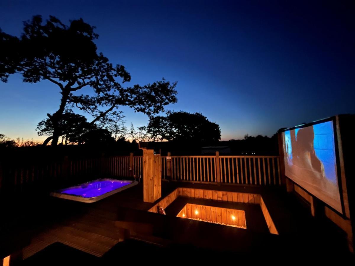 Aladdin Safari Tent Tenby Luaran gambar