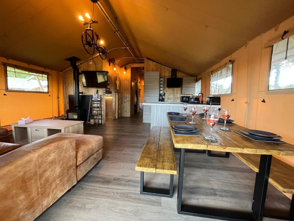 Aladdin Safari Tent Tenby Luaran gambar